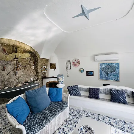 Holiday home Yourhome - Assia House