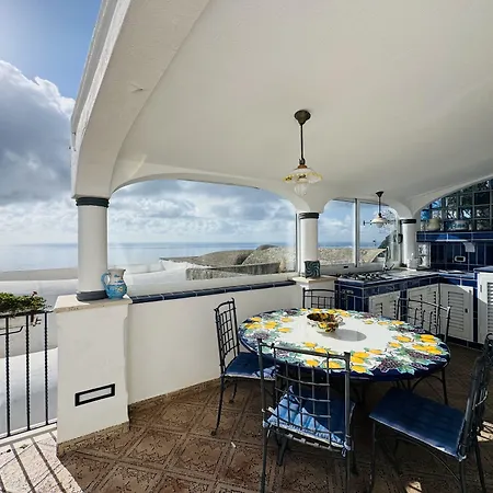 Holiday home Yourhome - Assia House